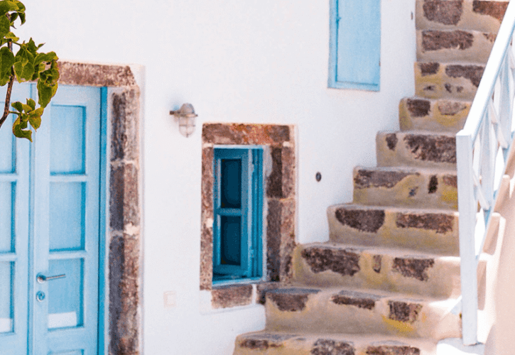 Mediterranean Style — A Blue and White Vacation in Amazing Greece